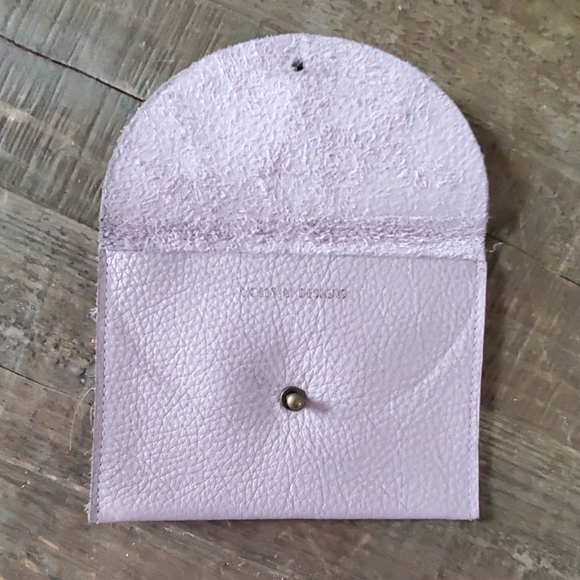 Molly M Designs Leather Pouch Wallet in Lilac! NEW - Picture 2 of 5